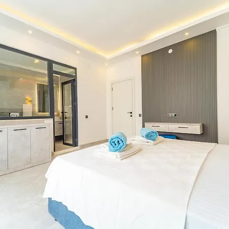 Luxurious Spacious With Sauna And Turkish Bath In Kalkan 卡斯